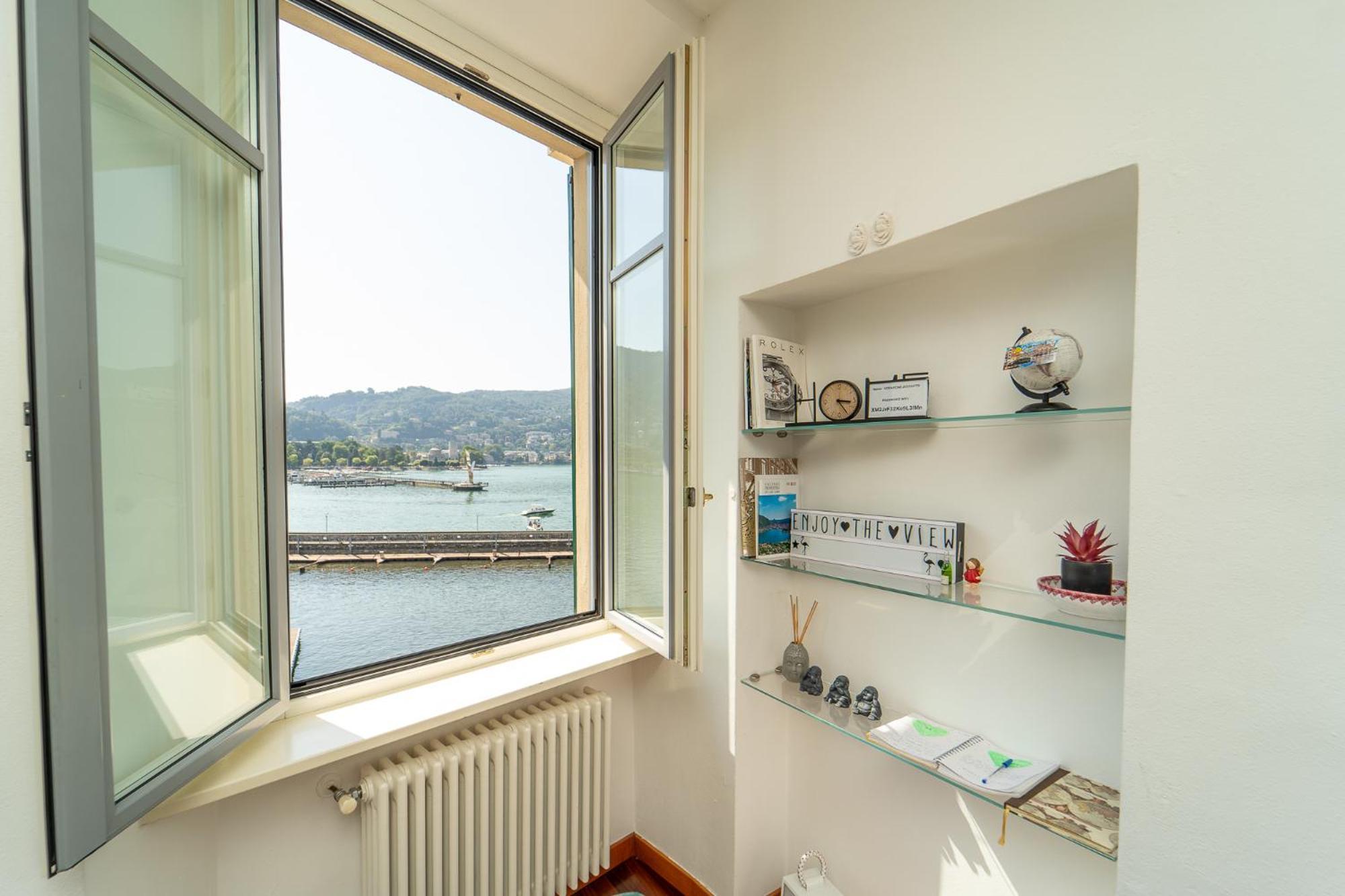 Appartamento Esclusivo Fronte Lago, In Centro A Como Con Garage Exteriér fotografie